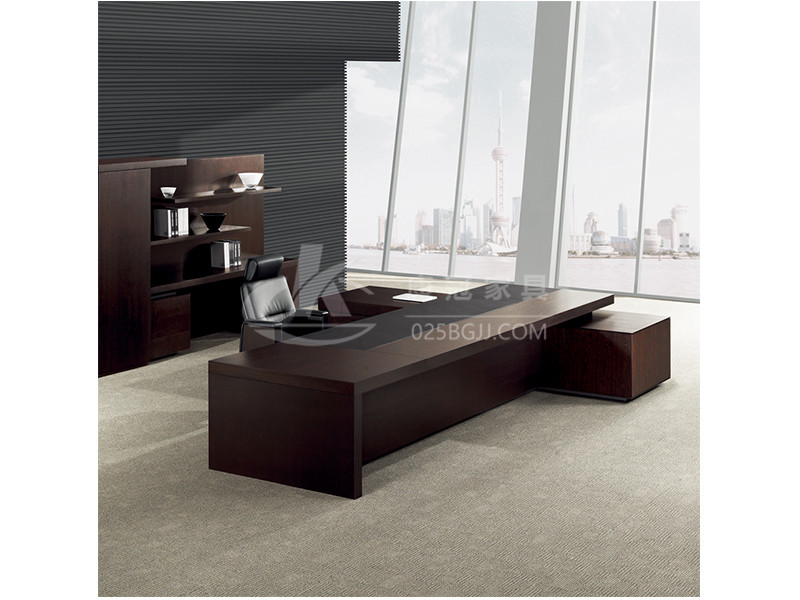 實木(mu)老闆槕(zhuo)-04