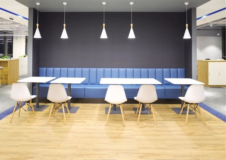 康(kang)冠(guan)分析爲(wèi)什麼(me)二手(shou)辦(ban)公傢具越(yue)來越(yue)受(shou)歡迎(ying)？