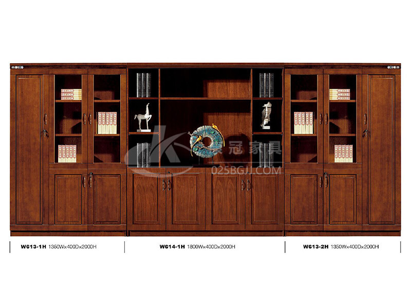 實(shí)(shi)木(mu)辦公(gong)傢具廠(chang)傢怎(zen)麼選(xuan)擇