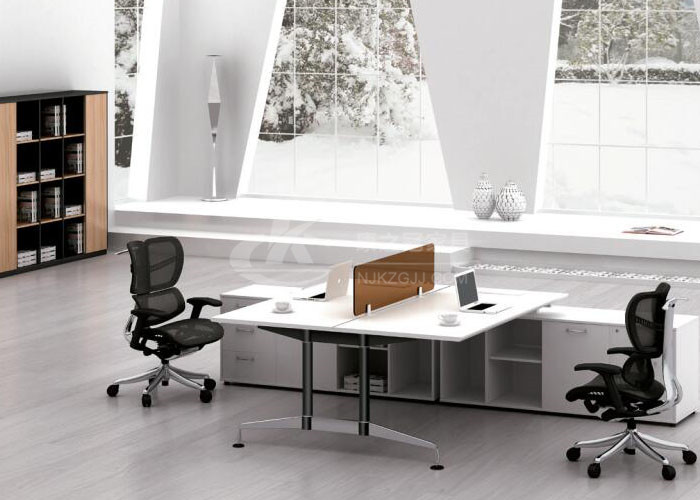 未來(lai)社(she)會(huì)辦公(gong)傢(jia)具的髮展前景(jing)如(ru)何