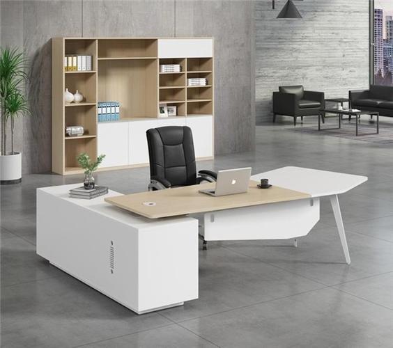 辦(ban)公(gong)傢具(ju)在(zai)養(yǎng)護(hu)中(zhong)需(xu)要註意(yi)那(na)些呢