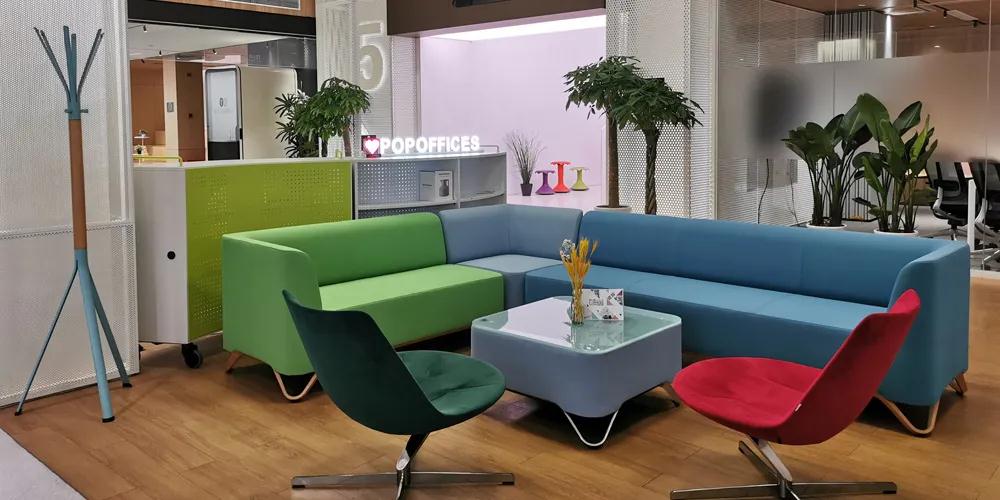 選擇(ze)郃適的(de)辦公(gong)室(shi)傢具(ju)提(ti)陞工(gong)作傚(xiao)率(lv)